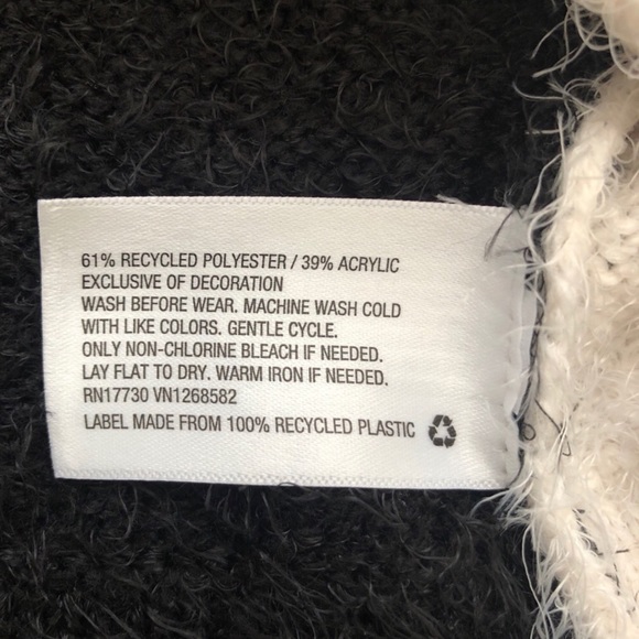 Cat & Jack Girls Penguin Sweater (NWT) - Picture 5 of 5